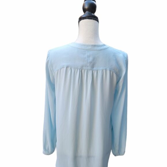 HD in Paris Anthropology Split Neck Top. Size 6. - Picture 5 of 8